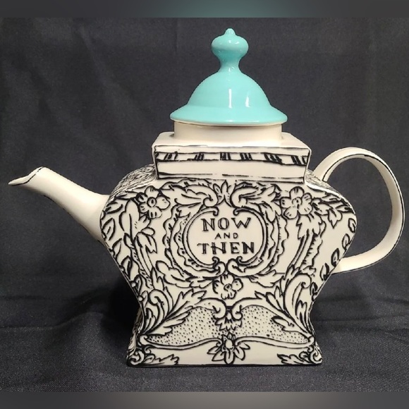 ✨HP✨ NEW VHTF MOLLY HATCH TEAPOT, CREAM/SUGAR BOWL & SPOON SET - Picture 3 of 12